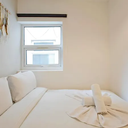 Imperial Corner House-Whitechapel Apartment Лондон Экстерьер фото